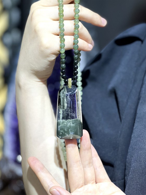 珍石轩天然绿幽灵平安牌链坠 珍石轩天然绿幽灵平安牌链坠