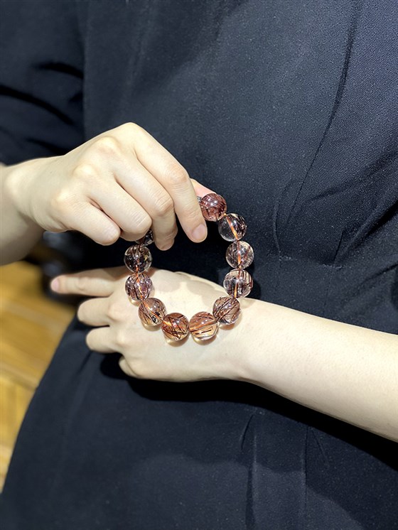 一口价26988元红发晶手链 (4)