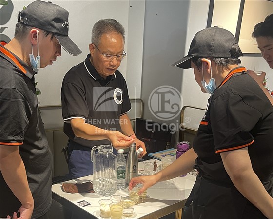 餐厅怎么做差异化升级?Enagic还原水赋能餐饮副业与餐品提质 (1) 餐厅怎么做差异化升级?Enagic还原水赋能餐饮副业与餐品提质 (1)