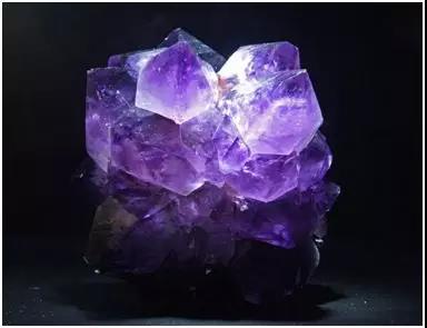 天然水晶紫水晶万能的水晶佩戴宝典 有这一个就够啦