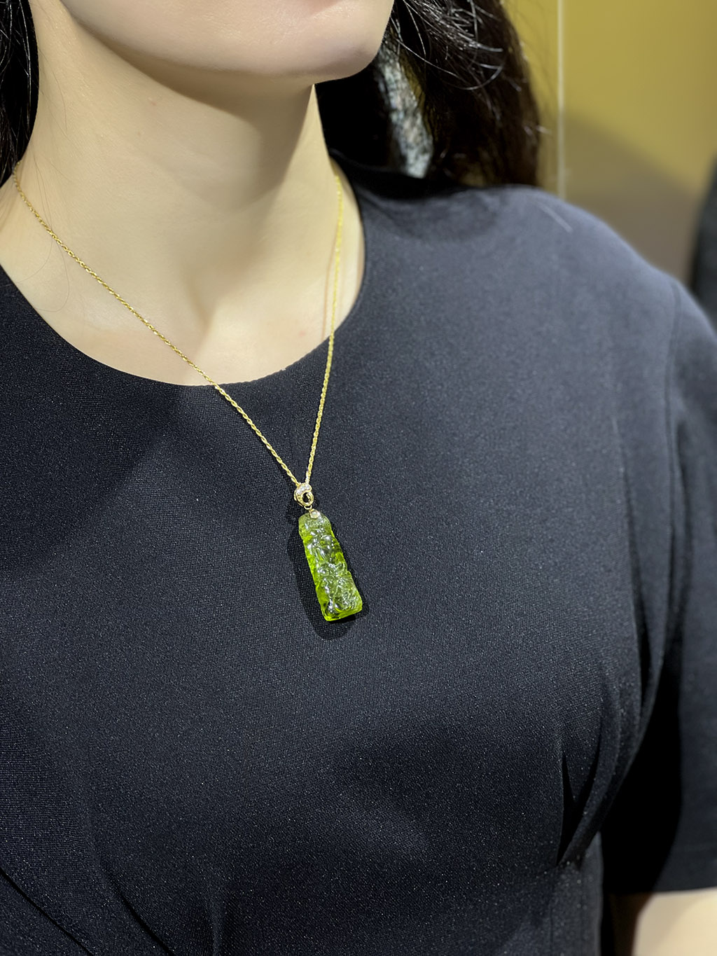 正价39988元G18K绿碧玺吊坠 (3)