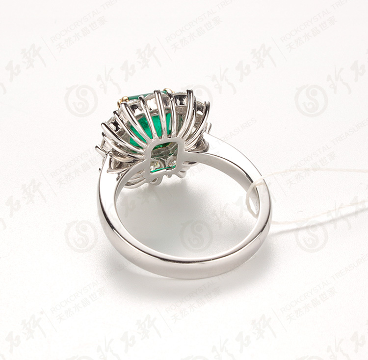 G18K金镶哥伦比亚天然祖母绿戒指(藏品)