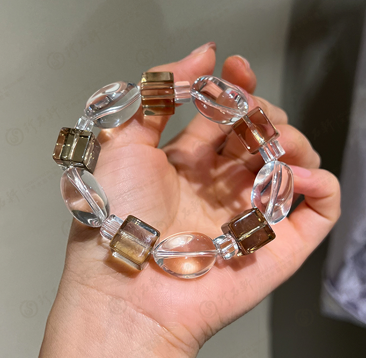 黄水晶间随形白水晶手链